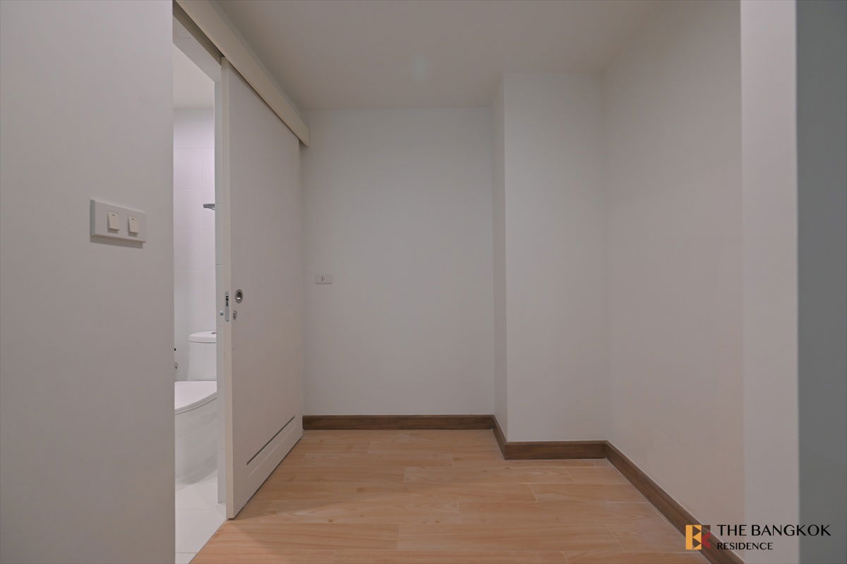 รูป 🔥 Great Price! city view unit,Fully Furnished ,The Seed Musee Sukhumvit 26, near BTS Phrom Phong - รูปที่ 8/17