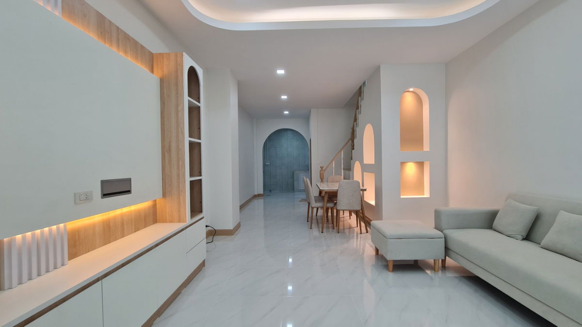 รูป S339 🏡 ขายด่วน ทาวน์เฮาส์ 2 ชั้น หมู่บ้านอินทราวิว เพียง 1,790,000 บาท พรีโอน - รูปที่ 6/20