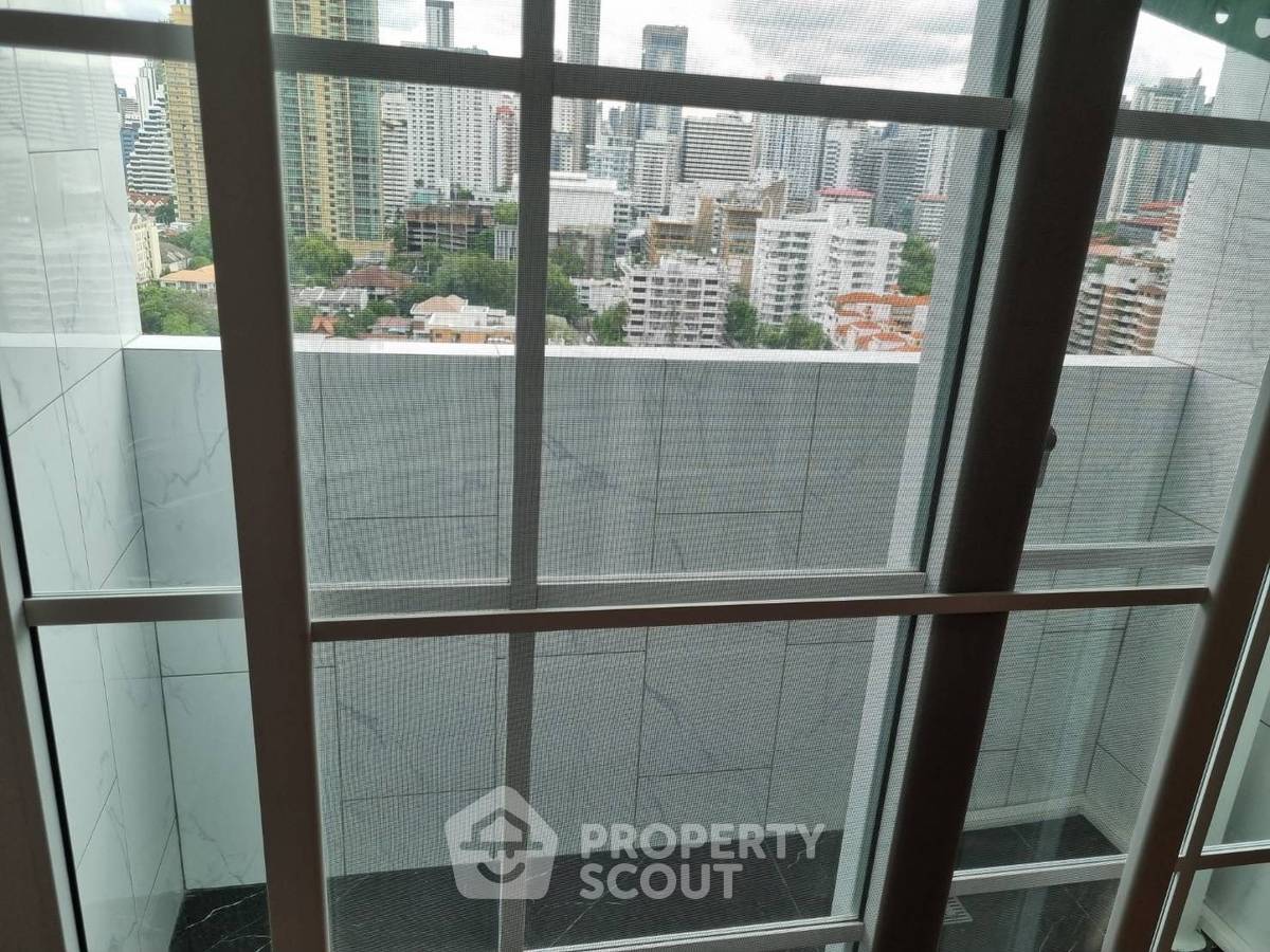 picture 2-BR Condo at D.S. Tower 2 Sukhumvit 39 Condominium near MRT Sukhumvit (ID 882560) - 8/17