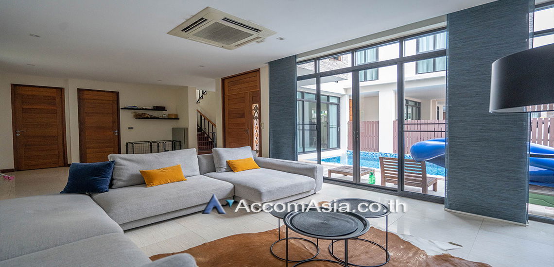picture 🔼🔽 AccomA 📩 Renovated executive home with private pool in gated community (AA13419) - 5/19