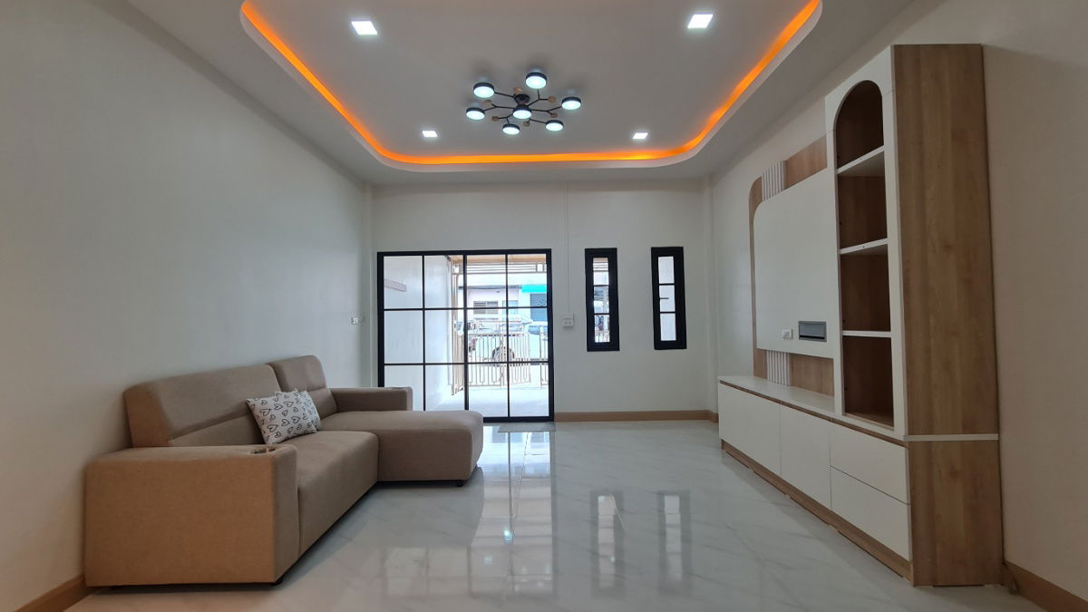 รูป S340 🏡 ขายทาวน์เฮาส์ 2 ชั้น หมู่บ้านอินทราวิว ถนนพระยาสุเรนทร์ 19 ขายเพียง 1,790,000 บาท พิเศษฟรีโอน - รูปที่ 4/20