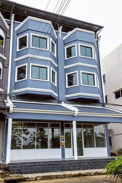 Never Used! MRT SuanLuang Rama IX 2.4km. Brand new 4-story luxury commercial Office building for ren