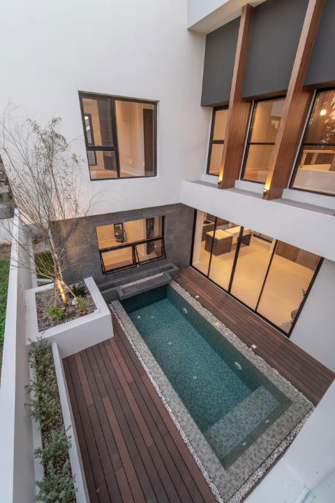 รูป ขายด่วน Modern Luxury Pool Villa ทำเลหายากในหมู่บ้านวังตาล เชียงใหม่ วิลล่าหรูพร้อมสระว่ายน้ำส่วนตัว  ใกล้โรงเรียนนานาชาติ  สนามบินเชียงใหม่- SW002799 - รูปที่ 5/27