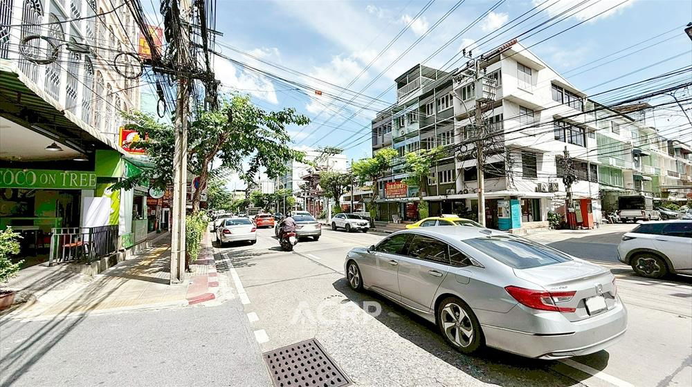 picture Shophouse for Sale 2 Units connect on Sathu Pradit Road. suitable to home office. - 17/18