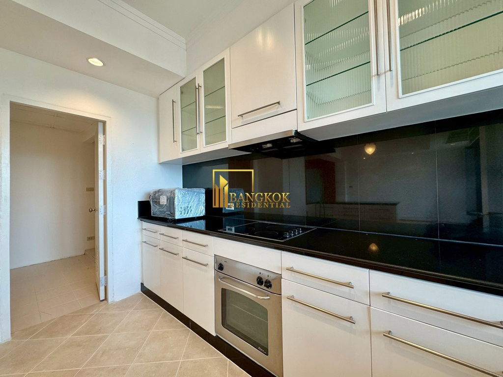รูป Renovated 3 Bedroom Apartment For Rent in Phrom Phong - BR21064AP - รูปที่ 15/47