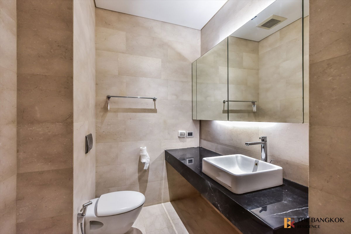 picture Saladaeng Residences 🌟 Rare Find - Elegant Living in a Prestigious,🚄 Near BTS Sala Daeng - 13/14