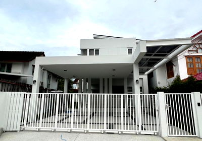 บ้านเดี่ยวให้เช่า : ให้เช่าบ้านเดี่ยว สัมมากร รามคำแหง 112 สะพานสูง กรุงเทพมหานคร BRE25332