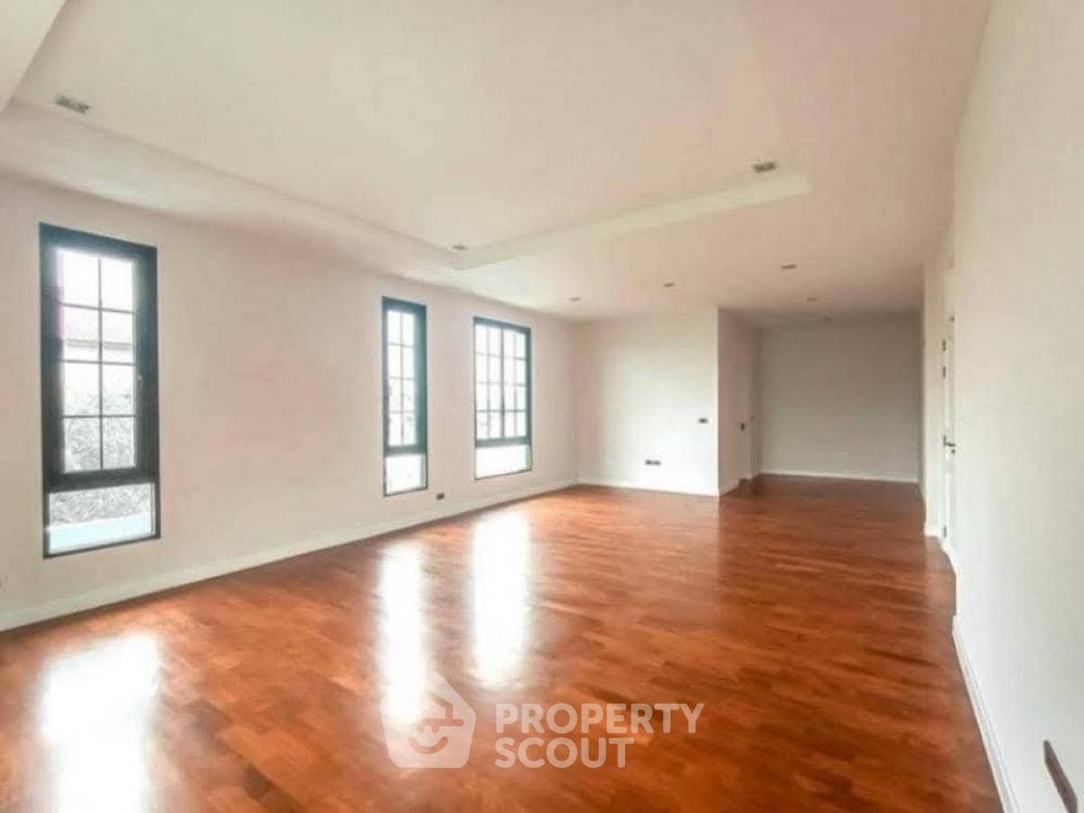 picture 5-BR House in Sala Thammasop (ID 2053651) - 9/16