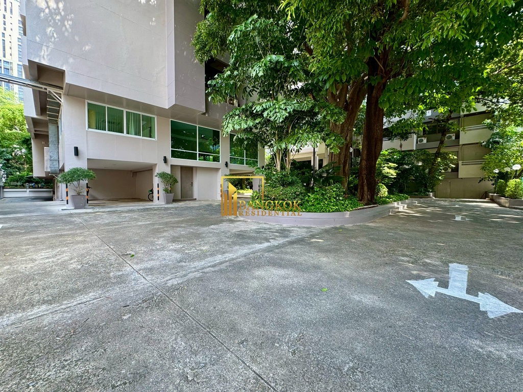 รูป Renovated 3 Bedroom Apartment For Rent in Phrom Phong - BR21064AP - รูปที่ 46/47