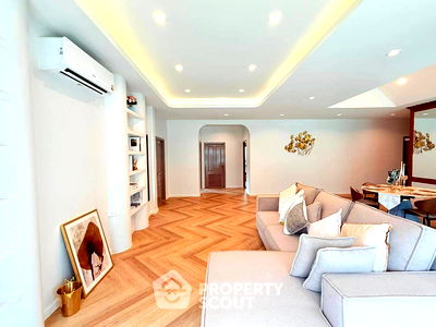 Houses for sale Nong Prue, Chonburi : 3-BR House at European Thai House close to Toongklom-Tanmun (ID 2105349)