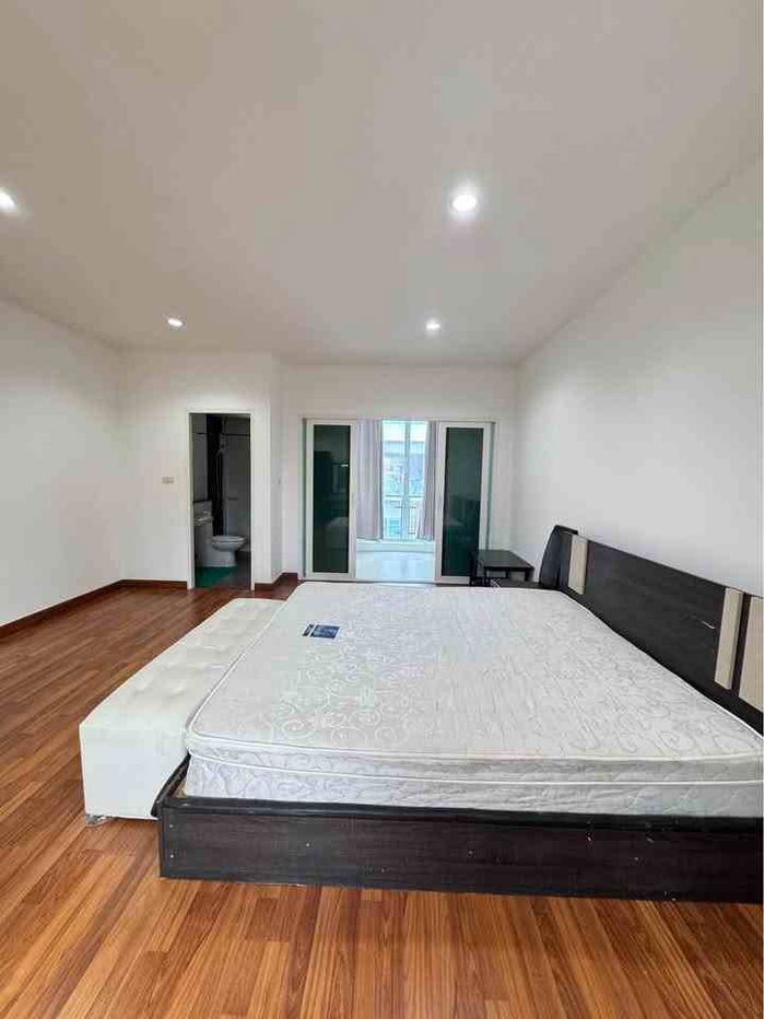 picture B999 Townhome for rent, 3 floors, The Exclusive project, Soi Phatthanakan 44 - 12/13
