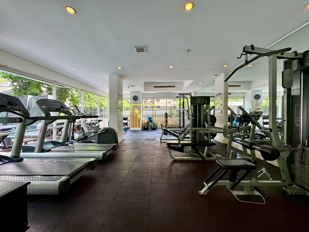 รูป Renovated 3 Bedroom Apartment For Rent in Phrom Phong - BR21064AP - รูปที่ 39/47
