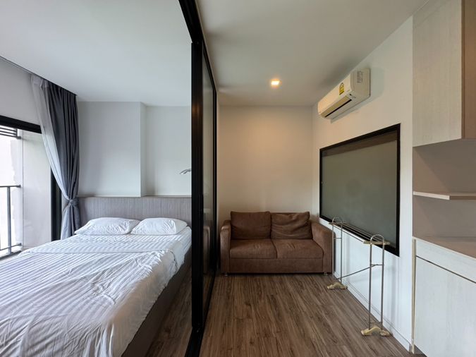 ให้เช่า : KNIGHTSBRIDGE ศรีราชา -  1 ห้องนอน (30 ตรม ชั้น 6) วิวภูเขาและสระว่ายน้ำ -ใกล้ห้างโรบินสัน