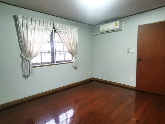 picture FOR RENT KRISSADA NAKORN 12 PHUTTHAMONTHON SAI 1 / 3 bedrooms 2 bathrooms / 65 Sqw. 170 Sqm. **26,000** CLOSE TO NEW SOUTHERN BUS TERMINAL - 8/14