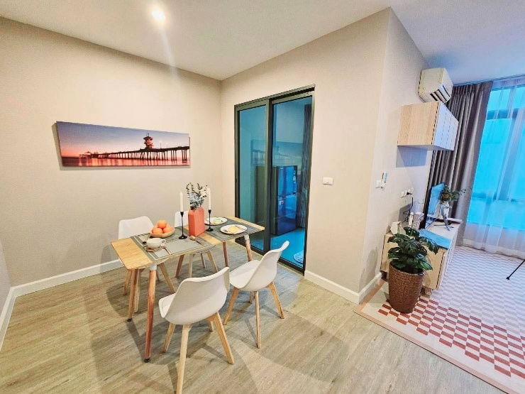 picture 2 bedroom condo near Sky Train Station MRT Bangson - 1/12