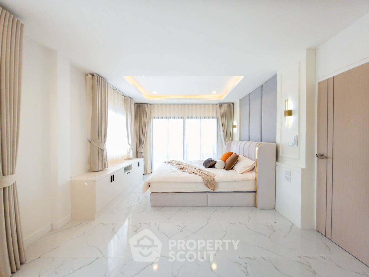 picture 5-BR Villa close to Pattaya (ID 2232248) - 9/19