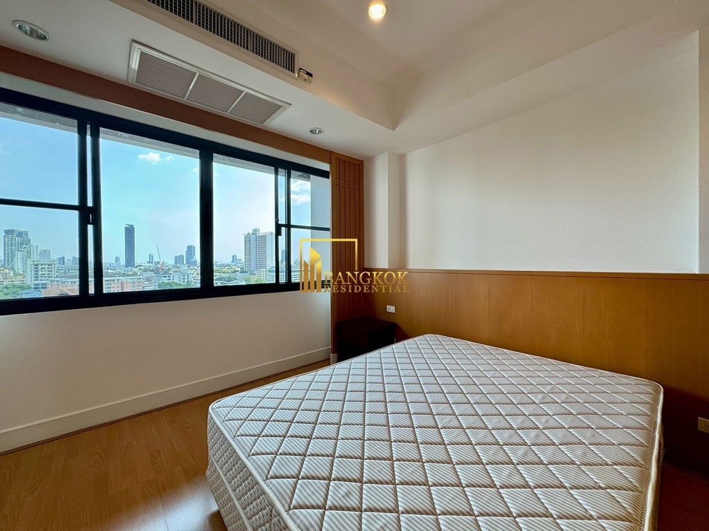 รูป Renovated 3 Bedroom Apartment For Rent in Phrom Phong - BR21064AP - รูปที่ 28/47