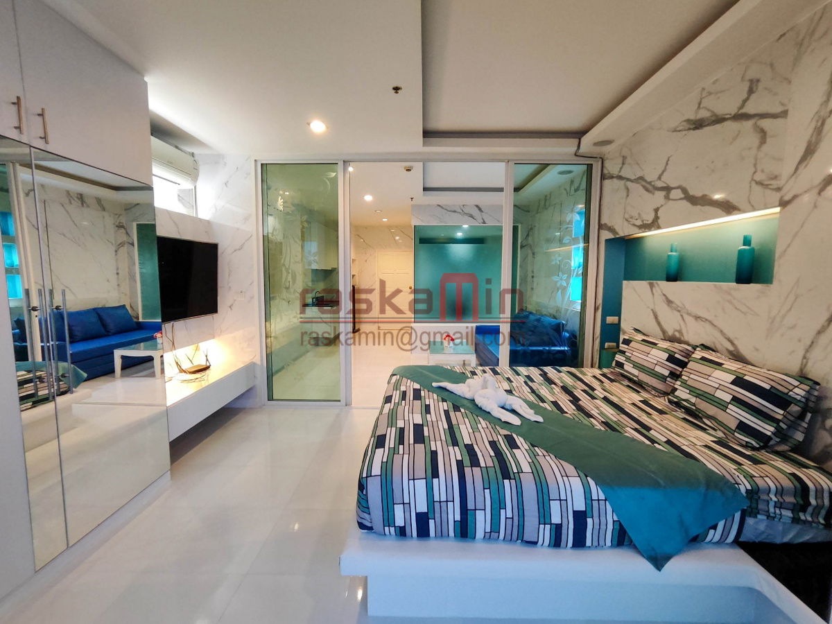 picture Newly Renovated Seaview Condo – View Talay 6, Pattaya Beach - 4/12