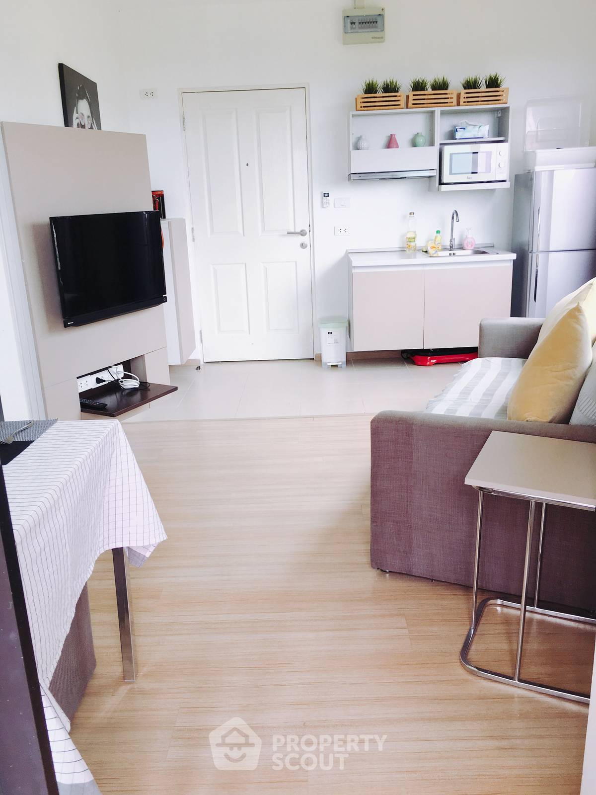 2-BR Condo at Zcape1 Condominium close to Laguna (ID 1290512)