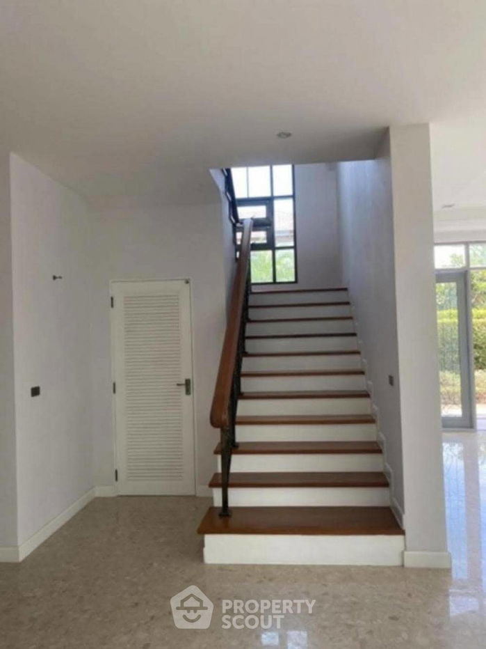 picture 5-BR House in Sala Thammasop (ID 2053651) - 12/16