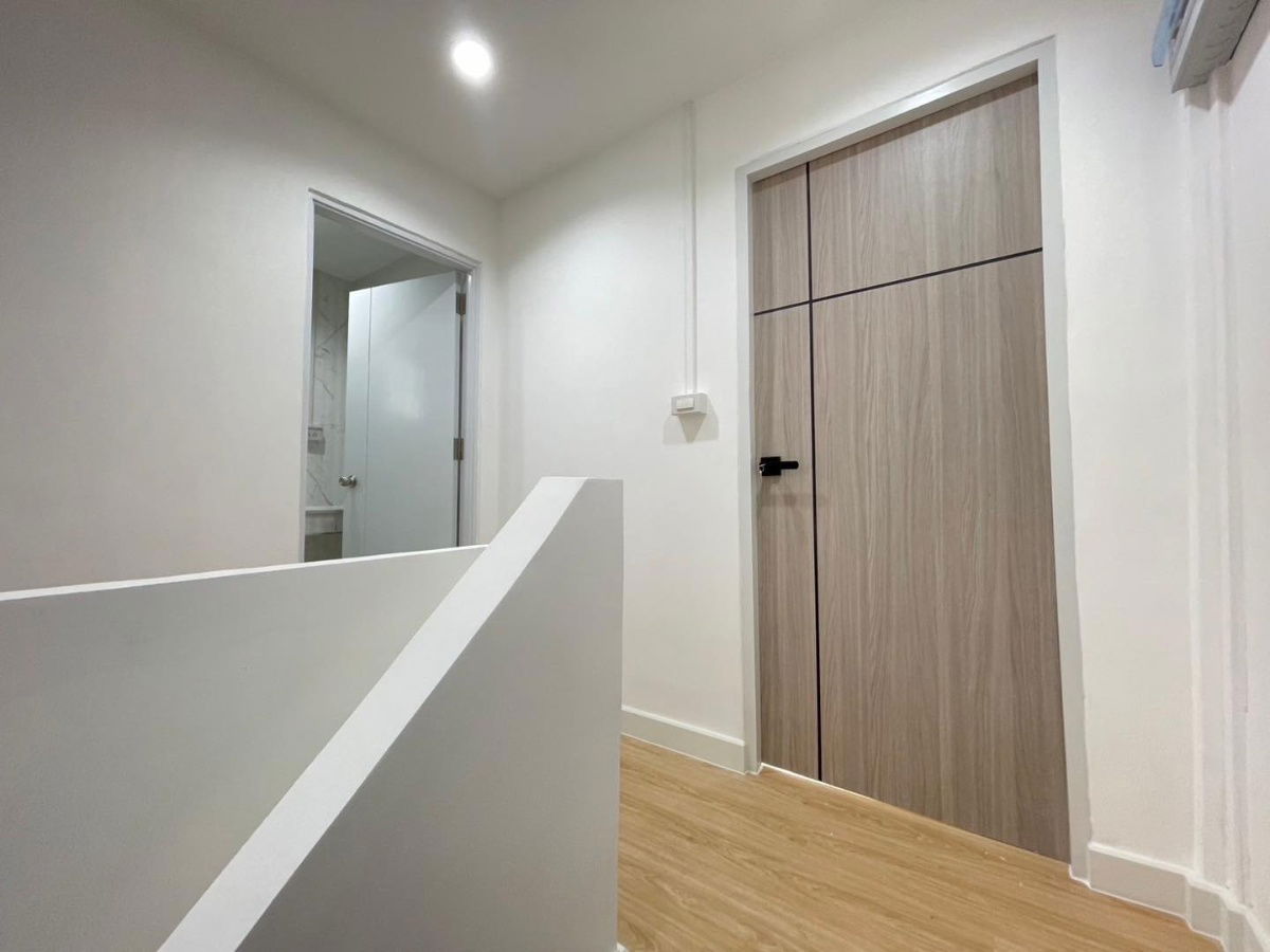 picture For sale: townhouse 25.5 sq.w. in Phra Pin 4 Village, Phetkasem 81, Bang Bon 5 Road. - 23/35
