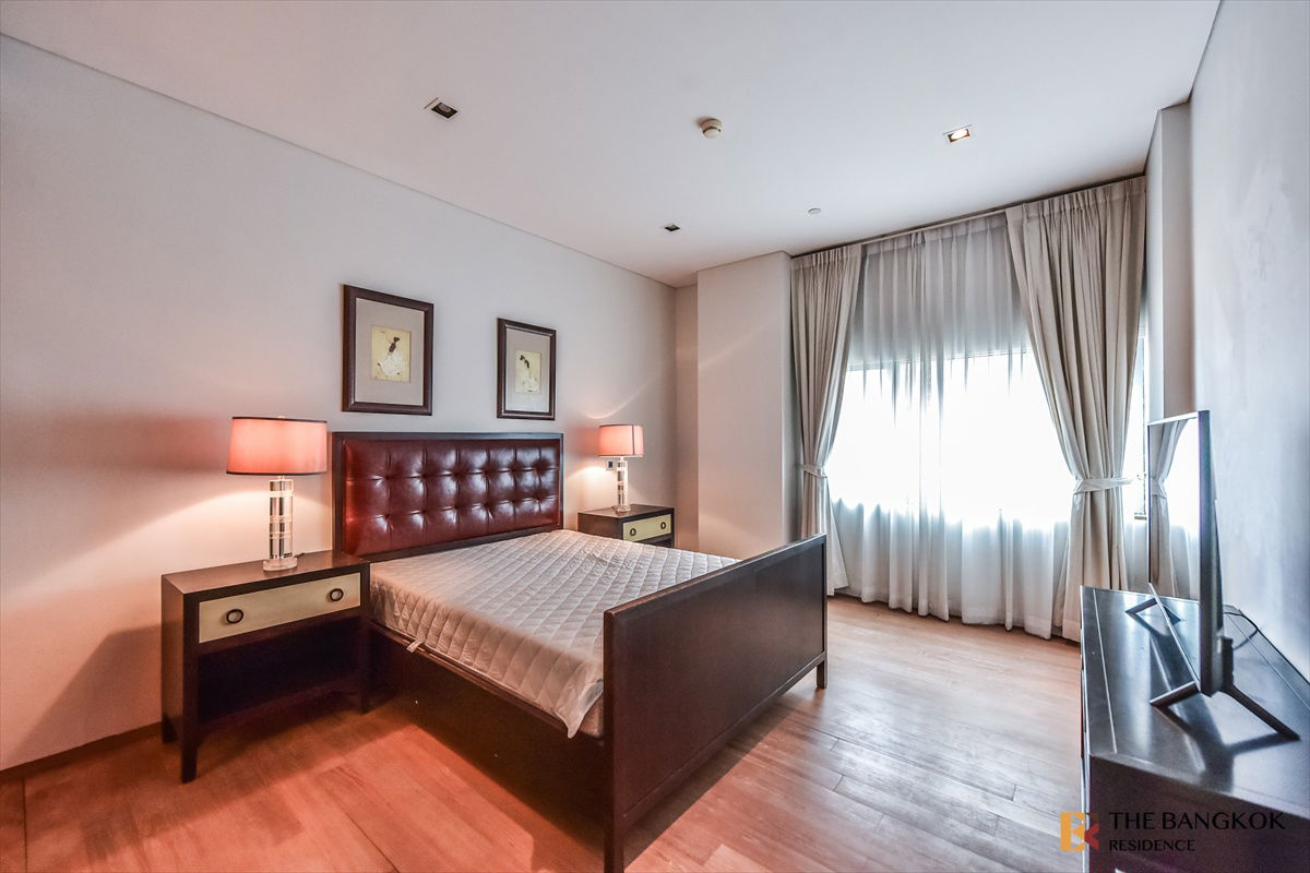 picture Saladaeng Residences 🌟 Rare Find - Elegant Living in a Prestigious,🚄 Near BTS Sala Daeng - 4/14