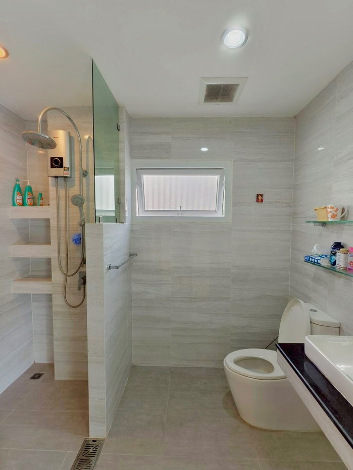 picture Luxury house with tenants, income starting from the transfer date - 7/24