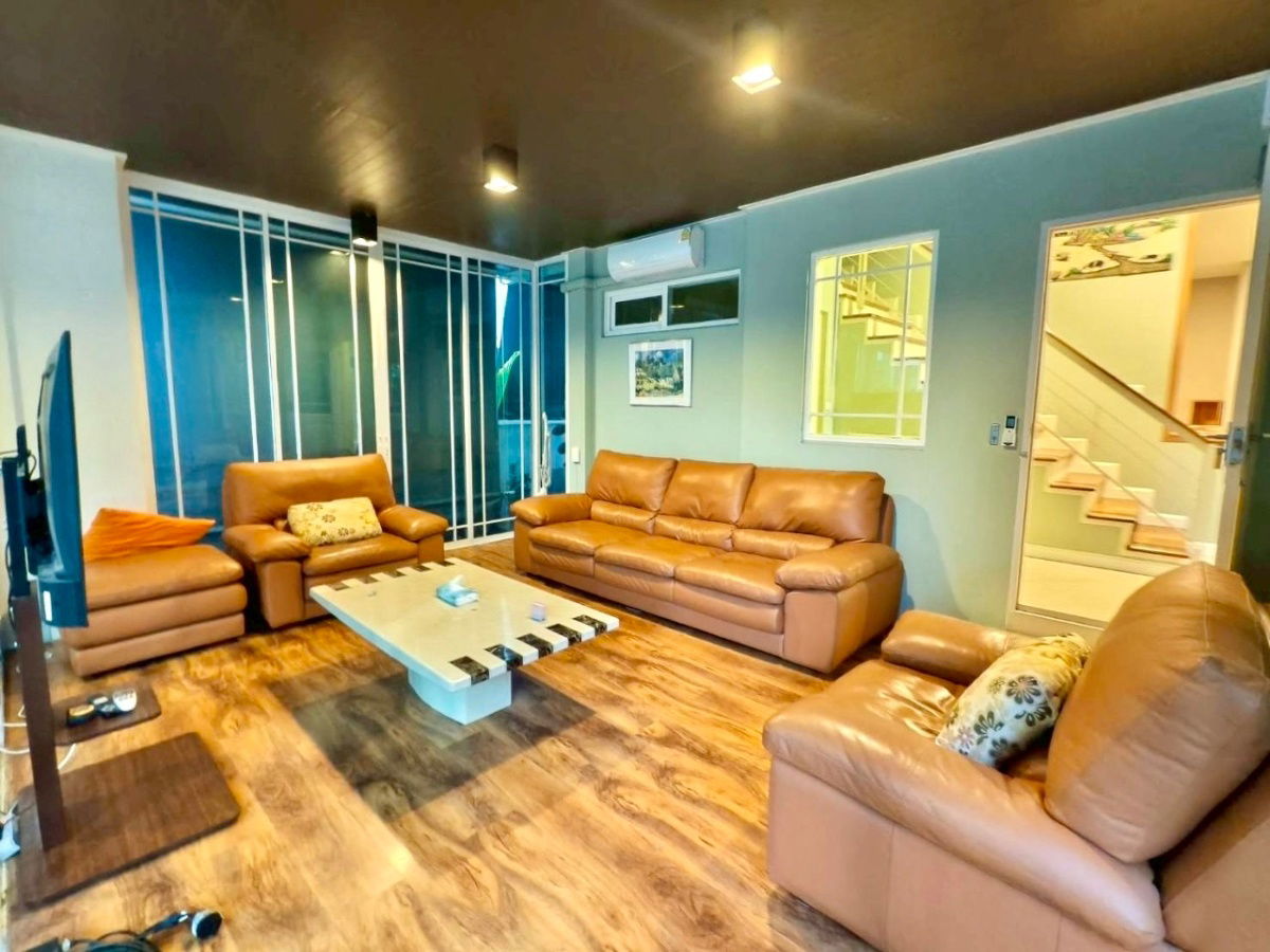 picture Luxury house with tenants, income starting from the transfer date - 2/24