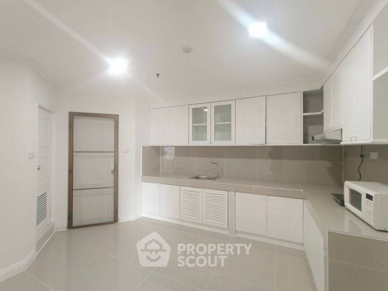 picture 3-BR Condo at The Waterford Park Sukhumvit 53 Condominium near BTS Thong Lor (ID 993996) - 15/19