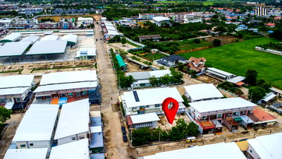 ที่ดิน เมืองสุพรรณบุรี สุพรรณบุรี : ขายด่วน! ที่ดินแปลงสวยพร้อมออฟฟิศ 175.7 ตร.วา หมู่บ้านพีพี 9 สุพรรณฯ ทำเลศักยภาพ เหมาะทำธุรกิจ รองรับคลังสินค้า-ออฟฟิศ-ขนส่ง ใกล้ห้าง-ศูนย์ราชการ