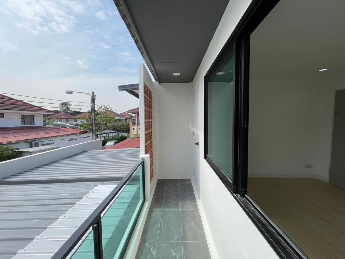 picture For sale: townhouse 25.5 sq.w. in Phra Pin 4 Village, Phetkasem 81, Bang Bon 5 Road. - 28/35