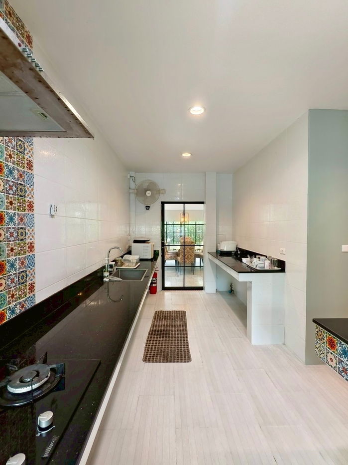 picture Luxury house with tenants, income starting from the transfer date - 4/24