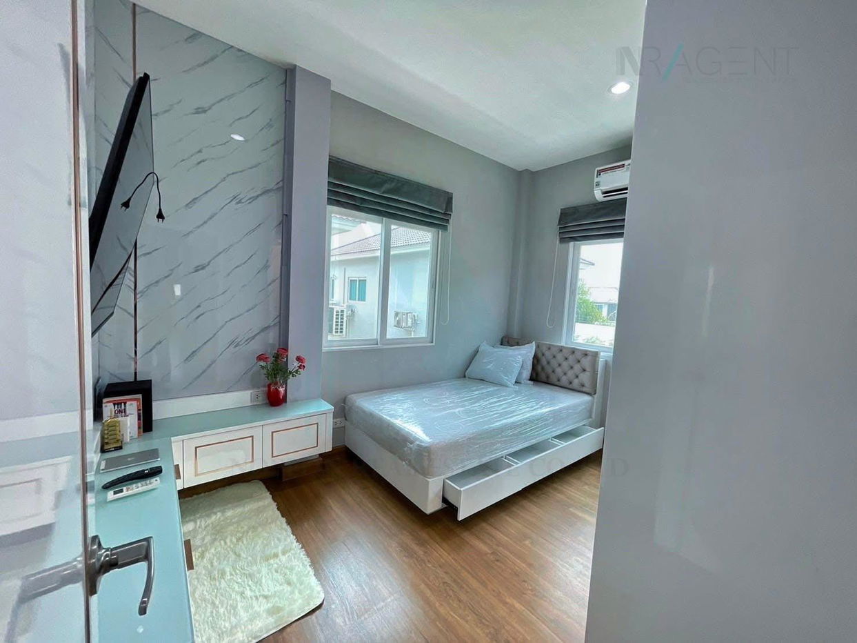 picture 🚩 For Rent 2-story House GRANDIO RAMINTRA-WONGWAEN 4 bedroom 3 bathroom - 4/8