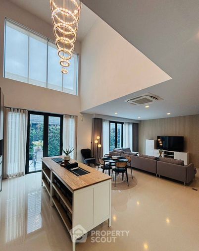 5-bed house for sale, 494.5 sqm, 90 sq wah, Setthasiri Krungthep kreetha 2