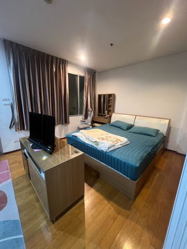 Urgent rent! Beautiful room, special price! Villa Sathorn luxury condo - 1 bedroom - 40 sq.m. (Special room made of 1 bedroom with partition)