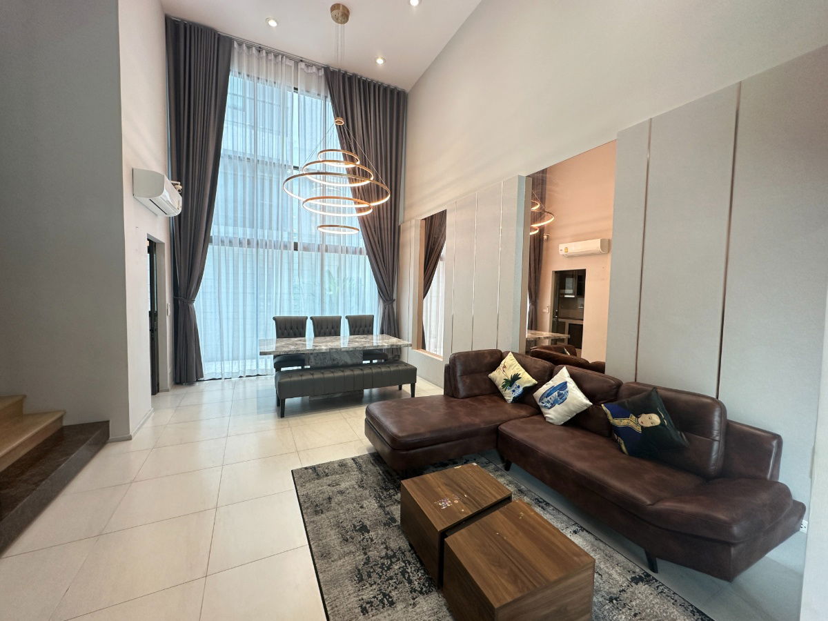 รูป Luxury Townhome ใจกลางพัฒนาการ ใกล้ BTS อ่อนนุช เพียง 47,000/เดือน! Estara Haven พัฒนาการ 20 | 3 ชั้น 3 นอน 4 น้ำ พร้อมเฟอร์ฯ ครบ - รูปที่ 2/15