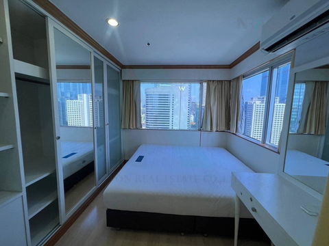 🔺 For rent condo SILOM SUITE Building 1, Floor 25,3 bed room, Room size 110 sqm