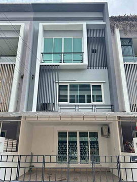 B999 Townhome for rent, 3 floors, The Exclusive project, Soi Phatthanakan 44