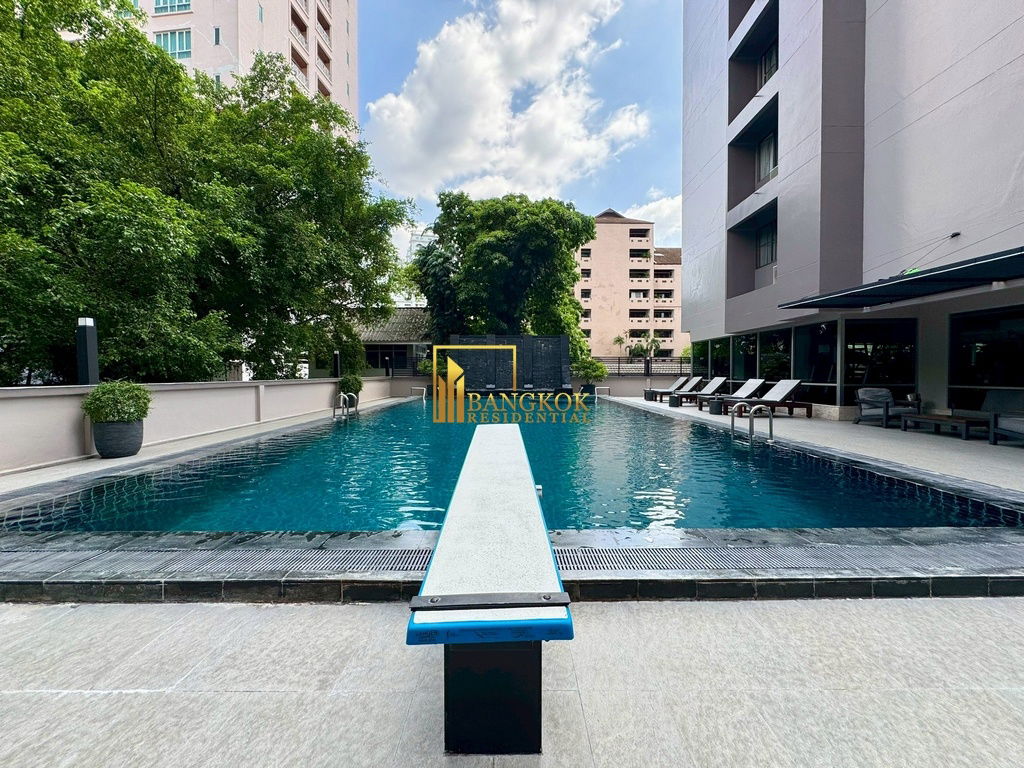 รูป Renovated 3 Bedroom Apartment For Rent in Phrom Phong - BR21064AP - รูปที่ 36/47