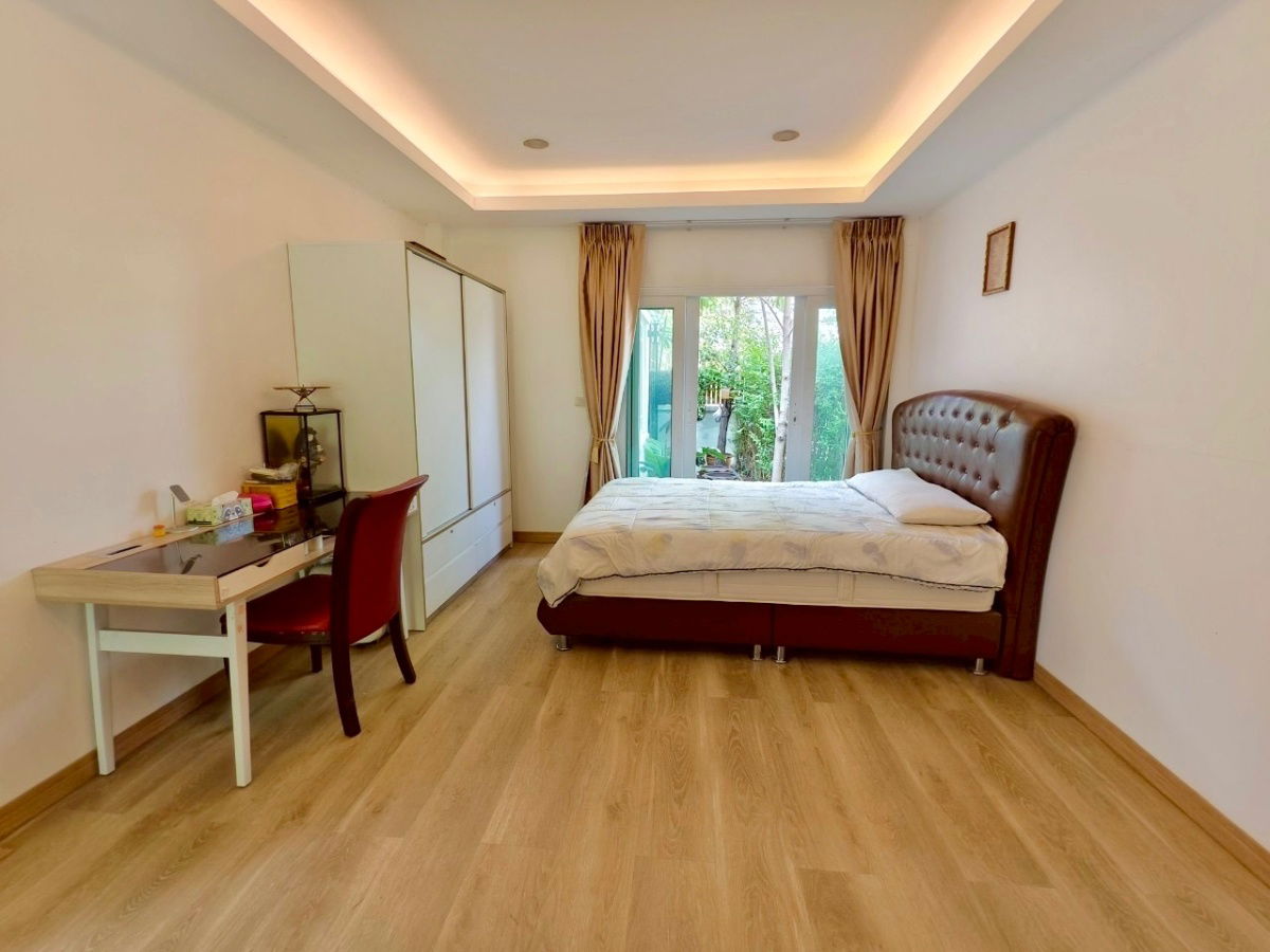 picture Luxury house with tenants, income starting from the transfer date - 10/24