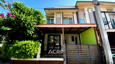 Townhouses for sale : Townhome for sale, corner unit, Modern style, Gusto Suksawat, good quality from Q.House