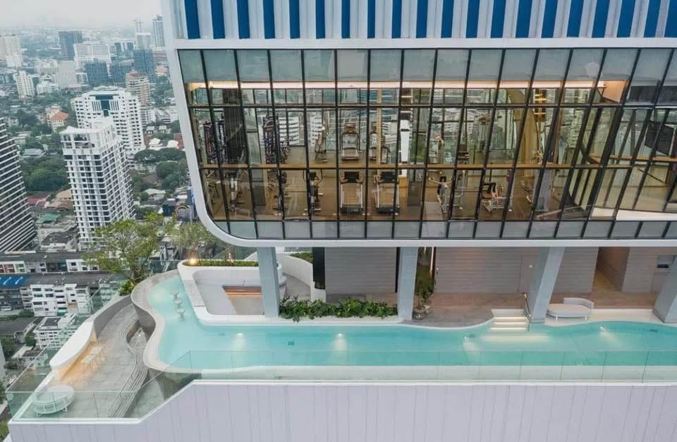 picture Condo for rent XT Ekkamai near BTS Ekkamai 25,000 baht Property code: RS1185 - 14/16