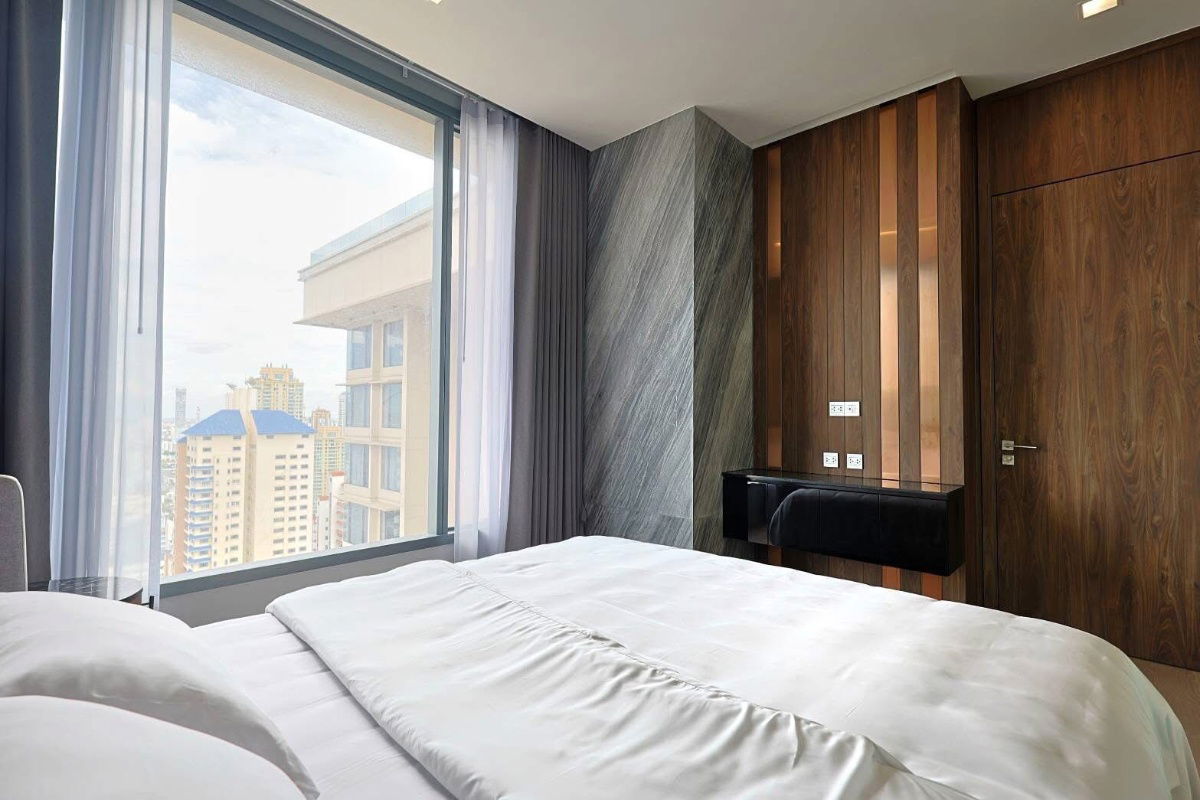 picture The ESSE                     Asoke  - 10/10