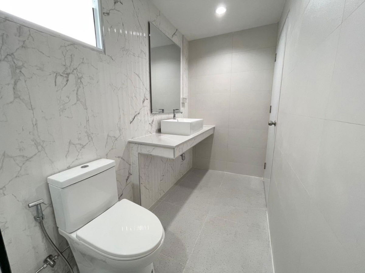 picture For sale: townhouse 25.5 sq.w. in Phra Pin 4 Village, Phetkasem 81, Bang Bon 5 Road. - 32/35