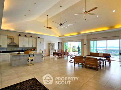 Houses for sale Phuket : 6-BR Villa close to Paklok (ID 2229788)