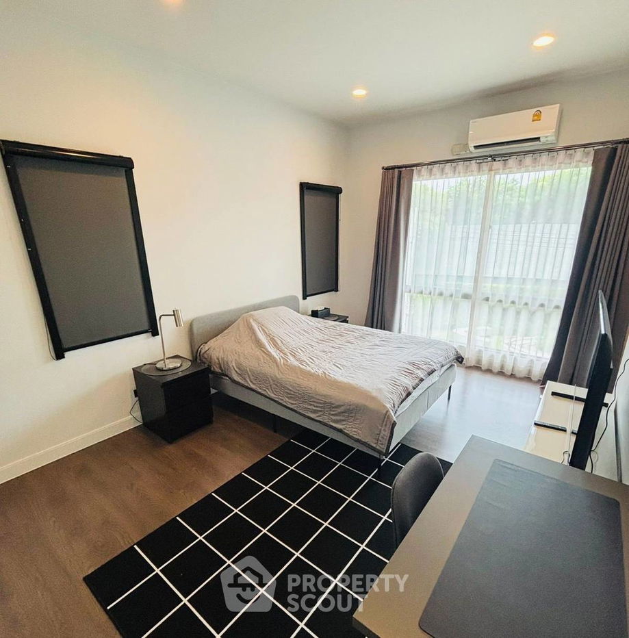 picture Beautiful 5-Bedroom Single Home – Like New at Setthasiri-Krungthep Kreetha 2 (ID 2232656) - 12/22