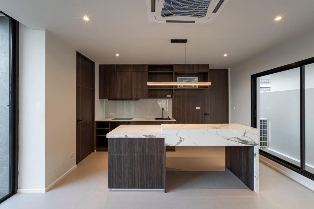 รูป ขายด่วน Modern Luxury Pool Villa ทำเลหายากในหมู่บ้านวังตาล เชียงใหม่ วิลล่าหรูพร้อมสระว่ายน้ำส่วนตัว  ใกล้โรงเรียนนานาชาติ  สนามบินเชียงใหม่- SW002799 - รูปที่ 15/27