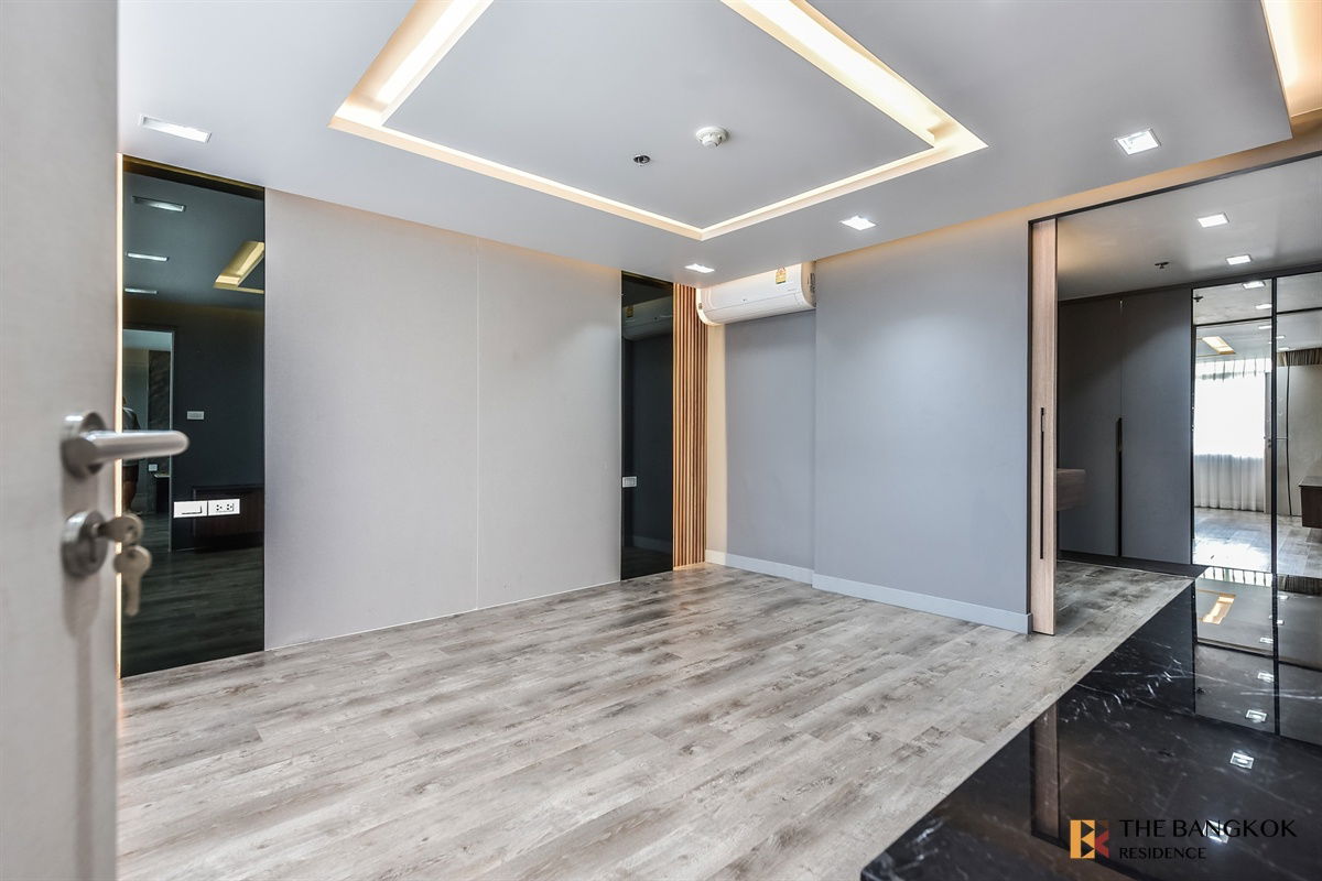 รูป  ⚡ Modern & Beautiful  unit⚡ Fully furnished, Pabhada Silom BTS Surasak - รูปที่ 8/17