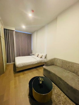 Park Origin Phayathai【𝐑𝐄𝐍𝐓】🔥Simple yet elegant, this room features a white, gray, and black theme.🔥  Contact Line ID: @hacondo