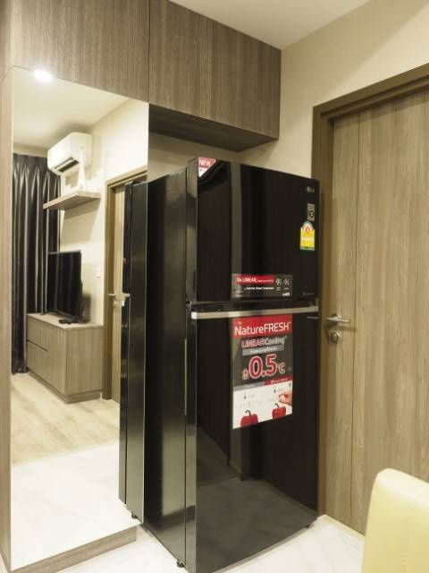 picture Buy and sell Ideo Mobi Asoke, high ceiling room, open and airy design, prime location, connected to CBD Asoke - Rama 9 Line ID: @951qfbfi - 3/7